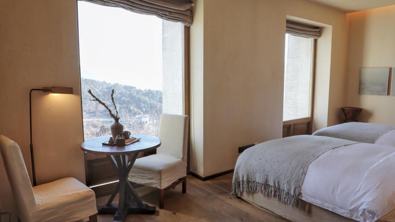 Sunyata Hotel. Deqin Meili デチェン エクステリア 写真